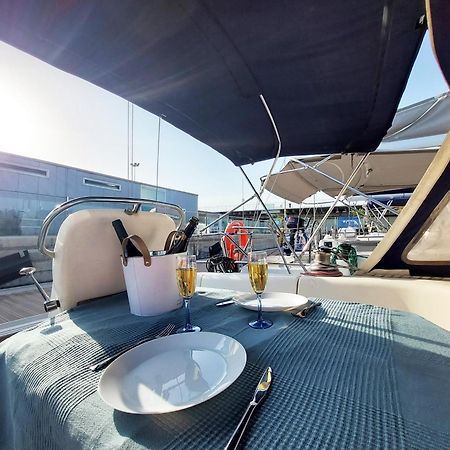 Autentico Velero En Valencia Buitenkant foto