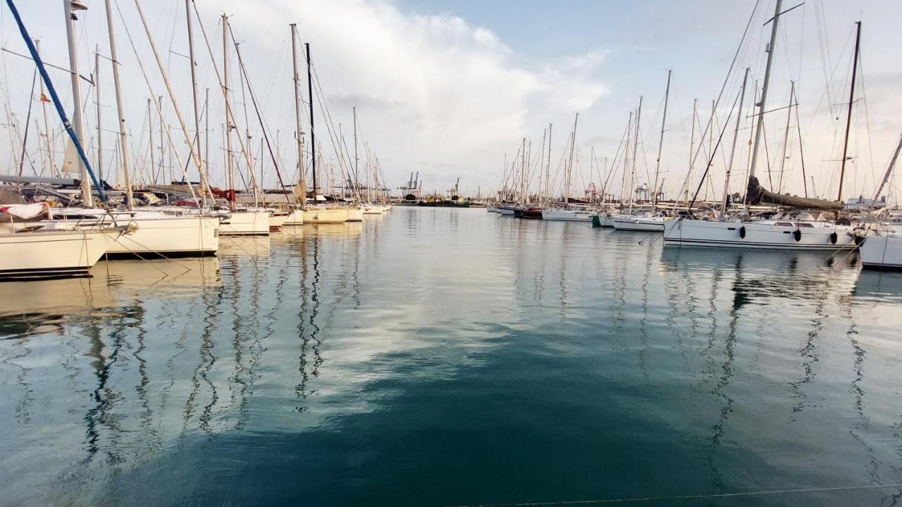 Autentico Velero En Valencia Buitenkant foto
