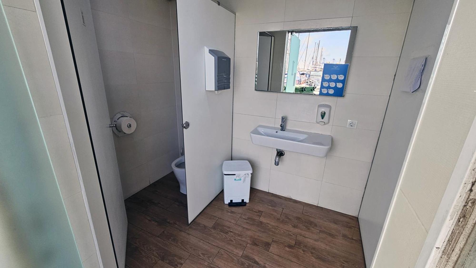 Autentico Velero En Valencia Buitenkant foto